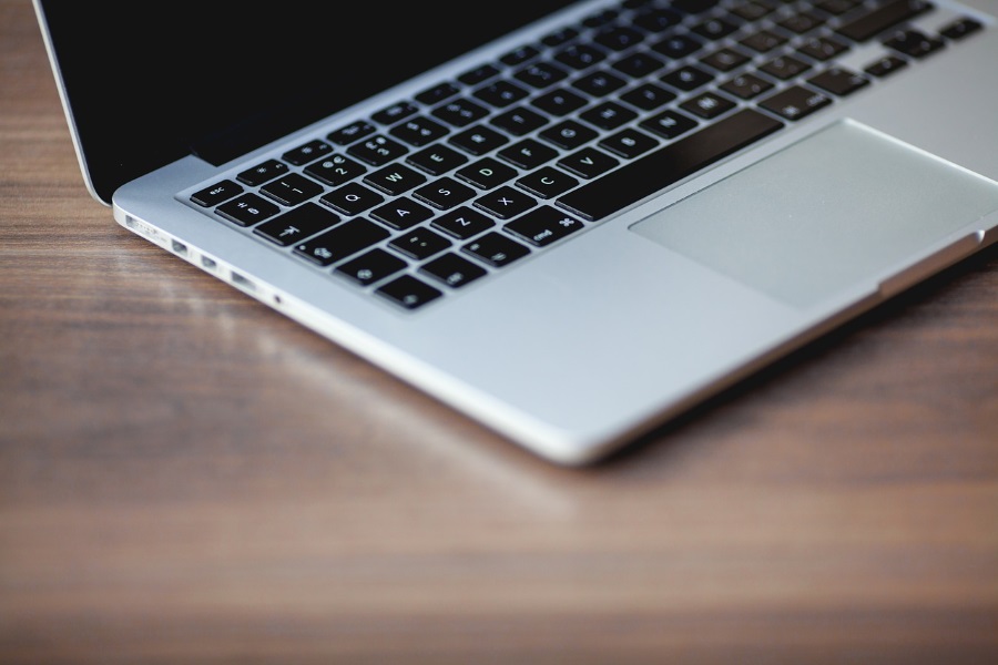 Cara Melumpuhkan Trackpad pada MacBook ketika Menggunakan Tetikus