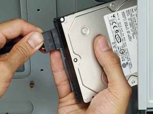 Cara memasang hard disk