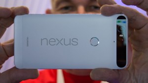 Ulasan Google Nexus 6P: Belakang, dari dekat